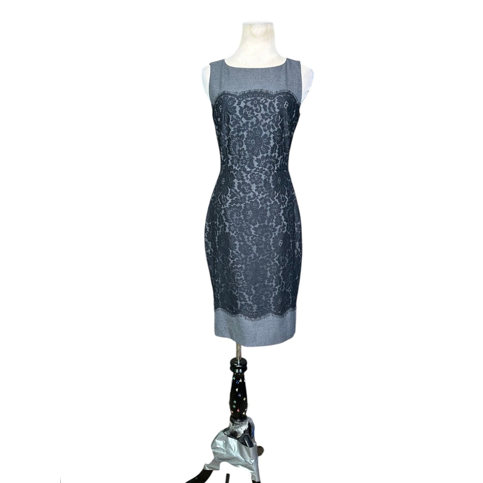 Banana Republic Banana Republic gray black lace overlay sheath dress size 0 Size XS / US 0-2 / IT 36-38 - 8 Thumbnail