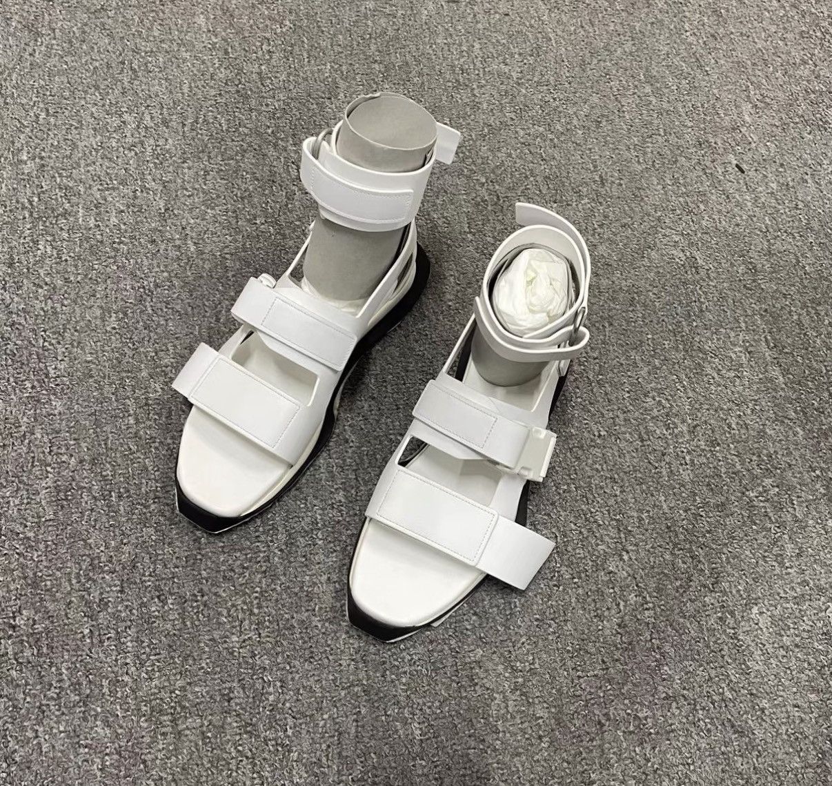 Rick Owens Rick Owens White Sandals J41 Size US 8.5 / EU 41-42 - 2 Thumbnail
