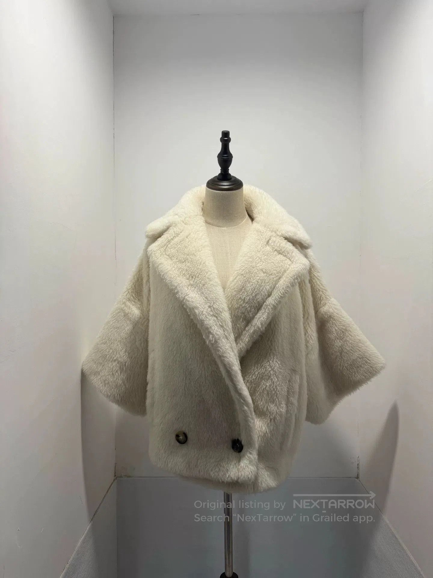 Other Maxmara Teddy Short Coat. Size US S / EU 44-46 / 1 - 1 Thumbnail