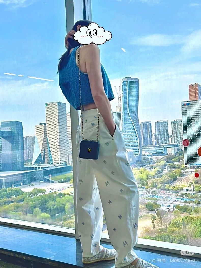 Chanel Chanel White shining logo calf jeans Size 42" / US 20 - 9 Thumbnail