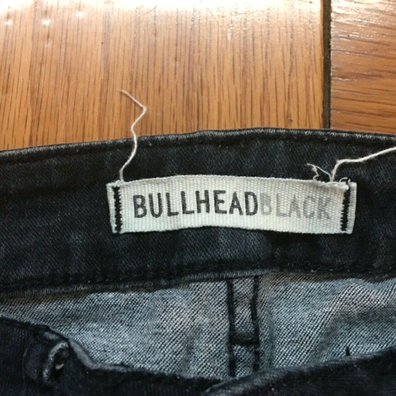 Denime Bullhead Jeans Womens Size 5 Skinny Distressed Black Denim Dark Wash 29in 5-Pocket Stretch Belt Loops Size 27" / US 4 / IT 40 - 7 Thumbnail