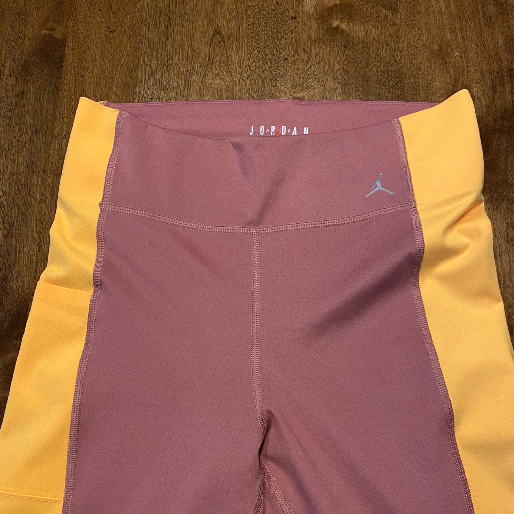 Nike VINTAGE Nike Jordan Leggings Women Large 28x25 Capri Activewear Gym Pink Yellow Michael Size 36" / US 14 / IT 50 - 2 Thumbnail