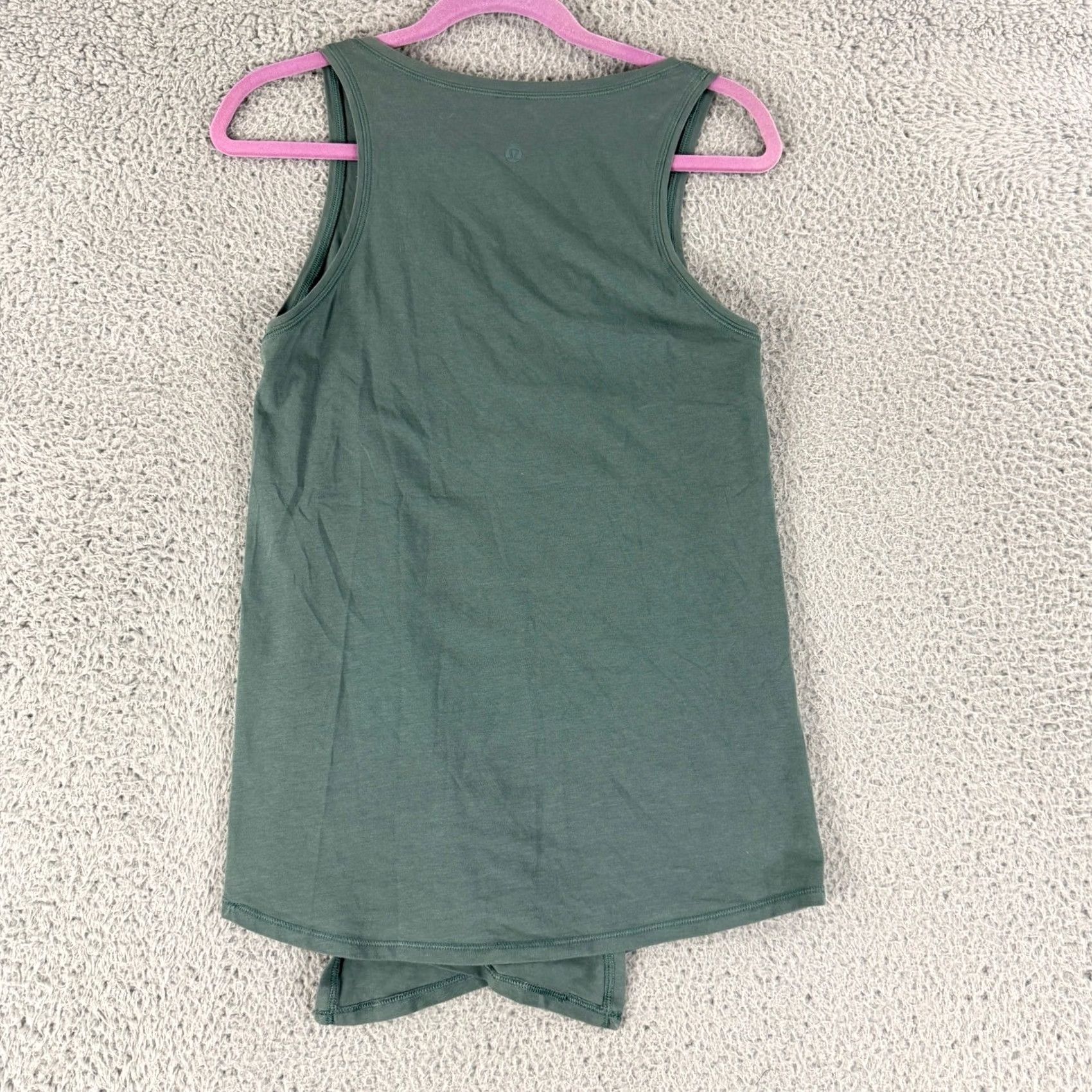 Lululemon Lululemon Womens Green V Neck Tank Top Split Hem Athletic Activewear Size 6 Size M / US 6-8 / IT 42-44 - 7 Thumbnail