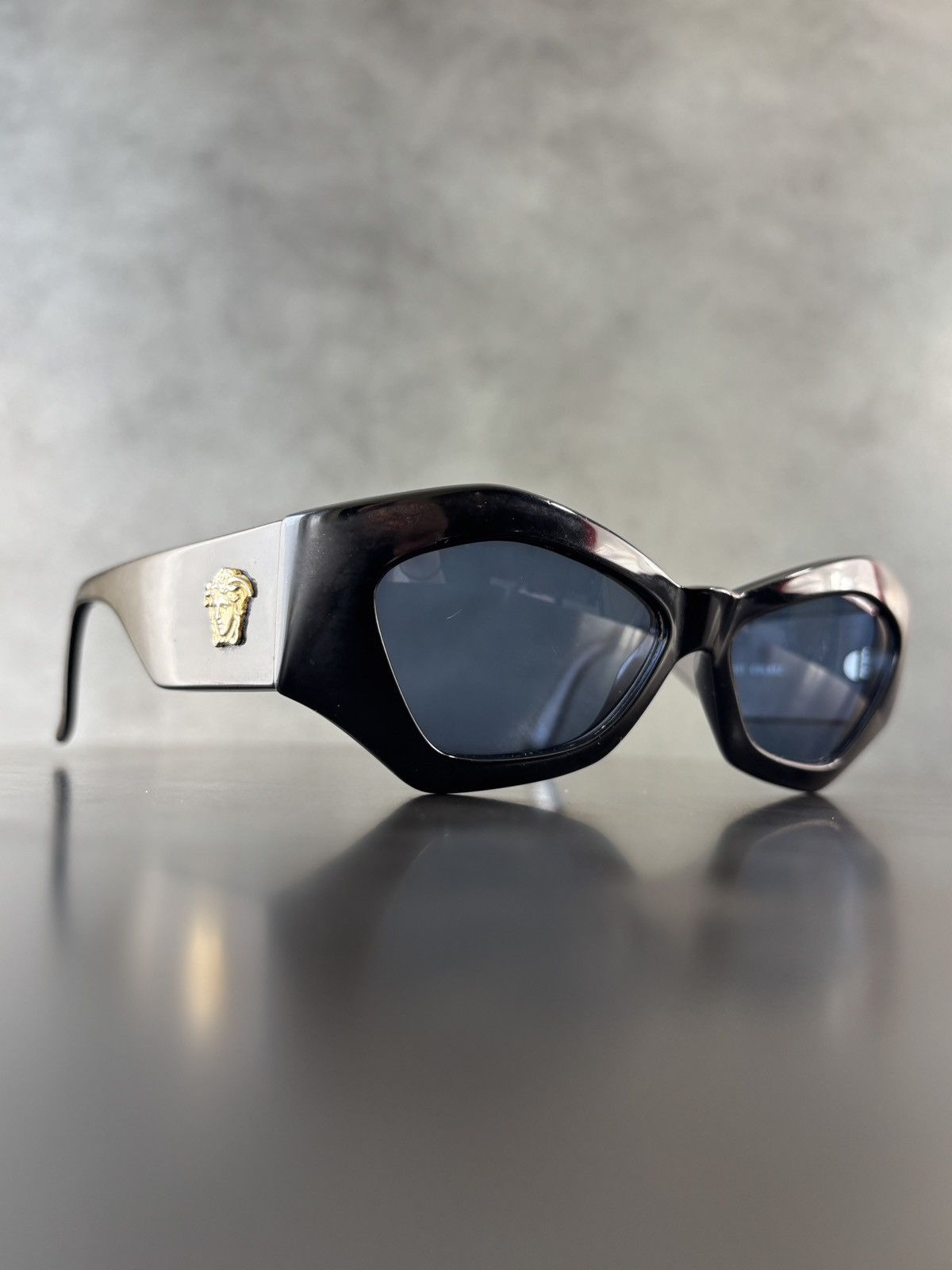 Versace 1990s Gianni Versace Sunglasses Vintage Versace Mod 421 Size ONE SIZE - 24 Thumbnail