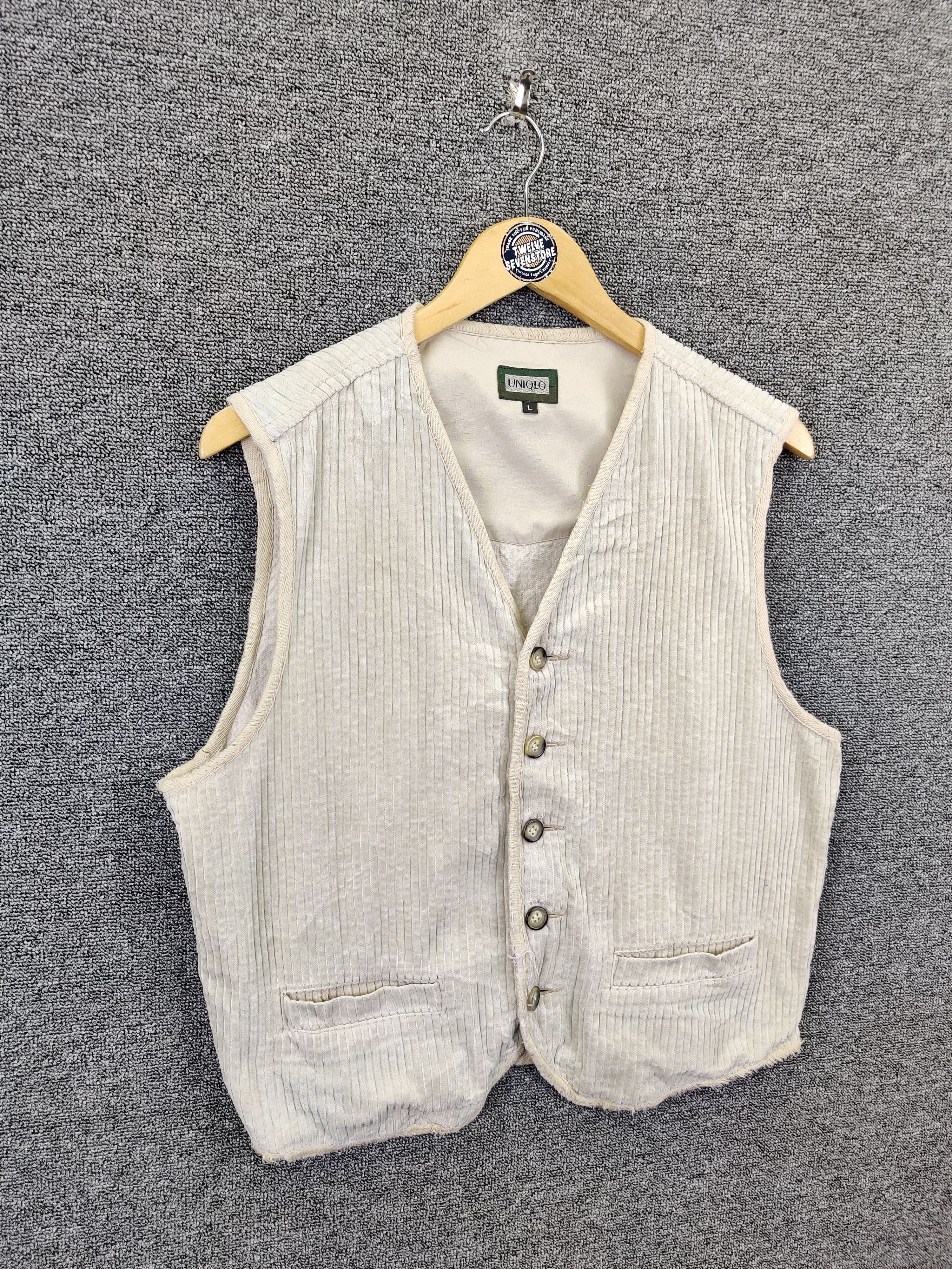 Vintage 90's Uniqlo Corduroy Vest Button Ups