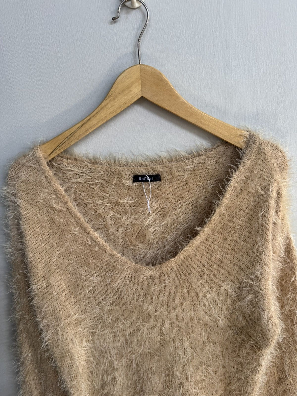 Japanese Brand FUZZY V NECK BY RAF RAF LONGSLEEVE SWEATER Size M / US 6-8 / IT 42-44 - 2 Thumbnail