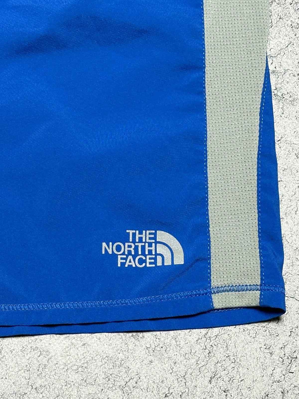The North Face The North Face TNF Flashdry Running Shorts Size US 33 - 3 Thumbnail