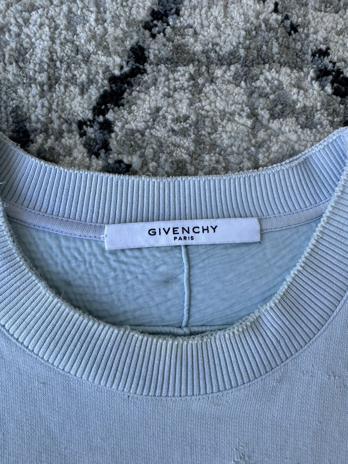 Givenchy Givenchy Baby Blue Destroyed/Distressed Logo Crewneck Size US L / EU 52-54 / 3 - 7 Thumbnail