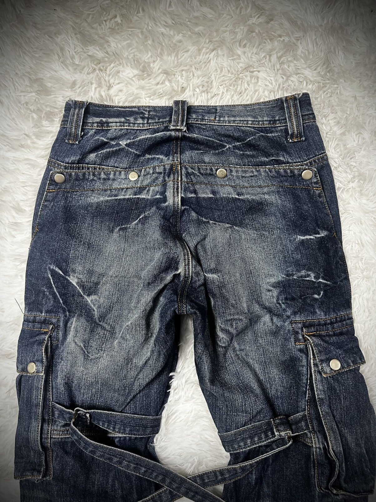 Japanese Brand 💥rare💥 japanese brand RAIN bondage flare cargo jeans Size US 30 / EU 46 - 7 Thumbnail