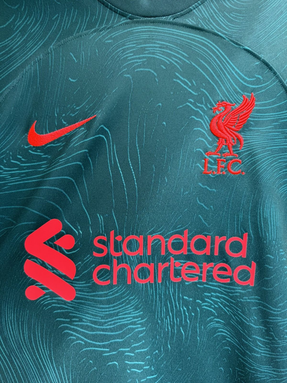 Nike LIVERPOOL 2022 2023 THIRD FOOTBALL SOCCER SHIRT JERSEY NIKE Size US S / EU 44-46 / 1 - 5 Thumbnail