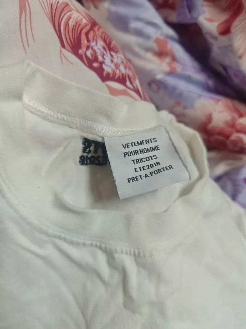 Vetements Vetements Short-sleeve size L with a stain, see last pictu Size US L / EU 52-54 / 3 - 5 Thumbnail