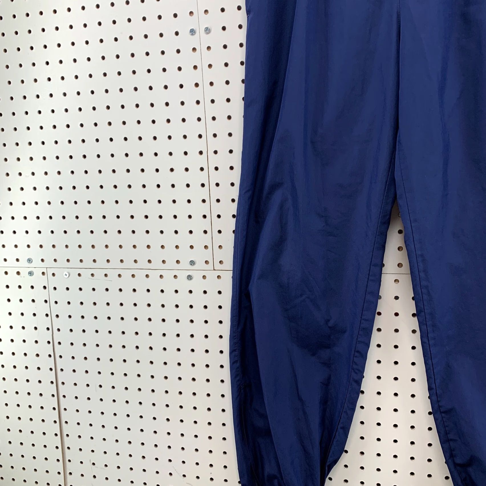 Adidas VINTAGE adidas Track Pants Mens Large Navy Blue Tonal Logo 30" Inseam 28x30 Size US 33 - 3 Thumbnail