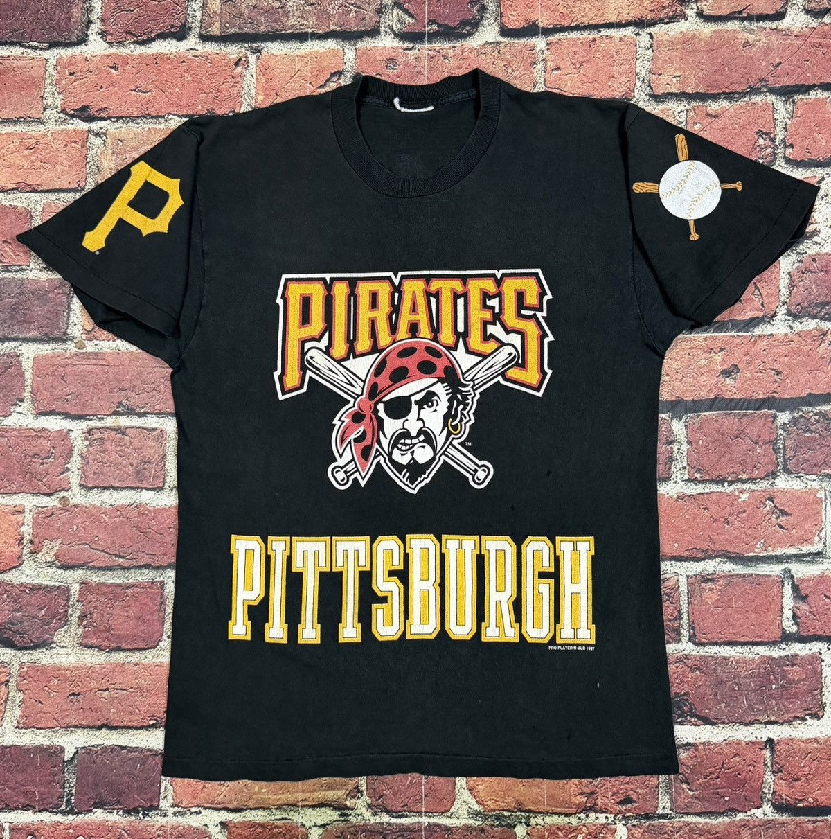 Pro Player Vintage Pittsburgh Pirates T Shirt 1997 AOP Single Stitch Size US XL / EU 56 / 4 - 1 Thumbnail