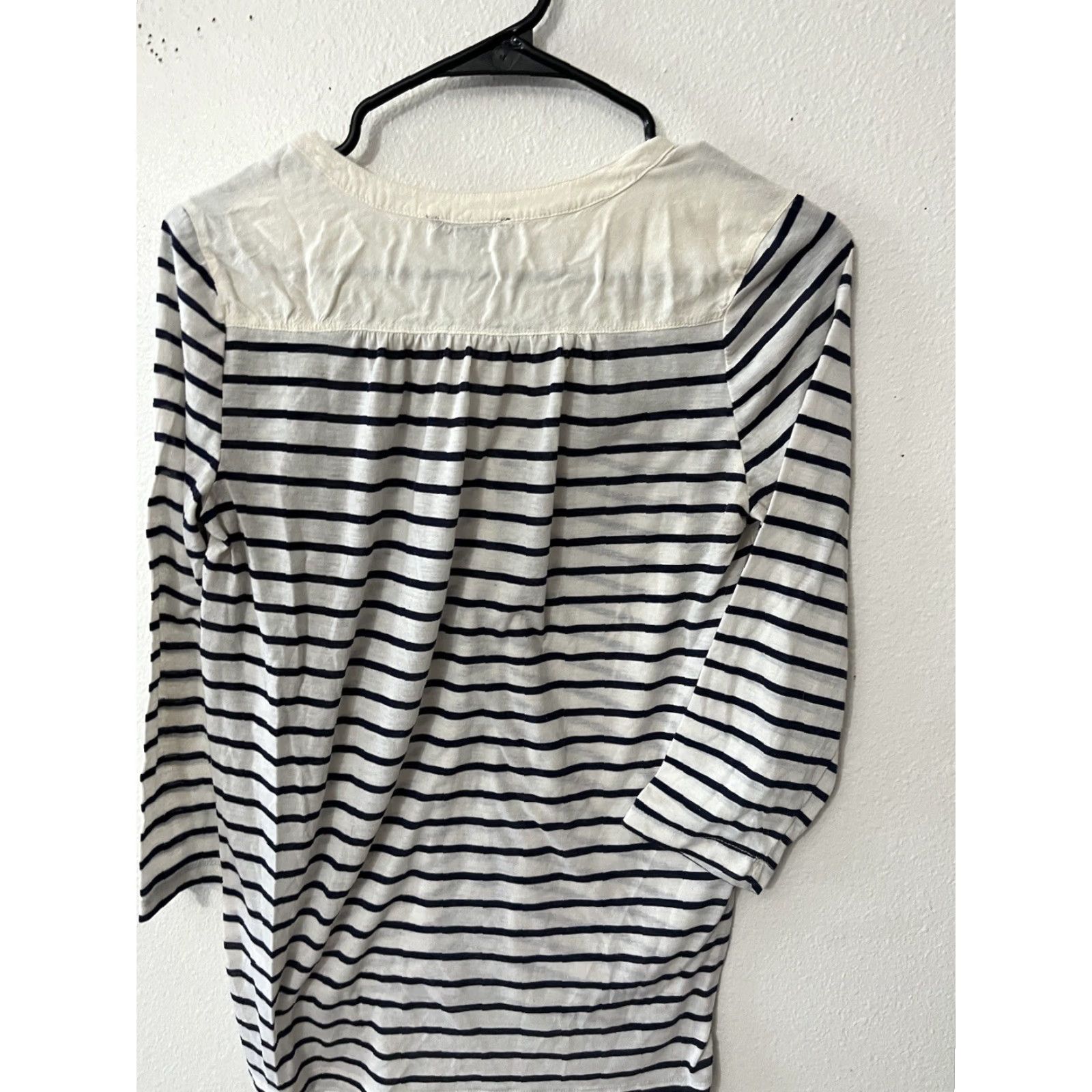 H&M H&M Henley Top Women's Size Small White & Navy Striped Casual Relaxed 3/4 Sleeve Blouse Shirt Size S / US 4 / IT 40 - 3 Thumbnail