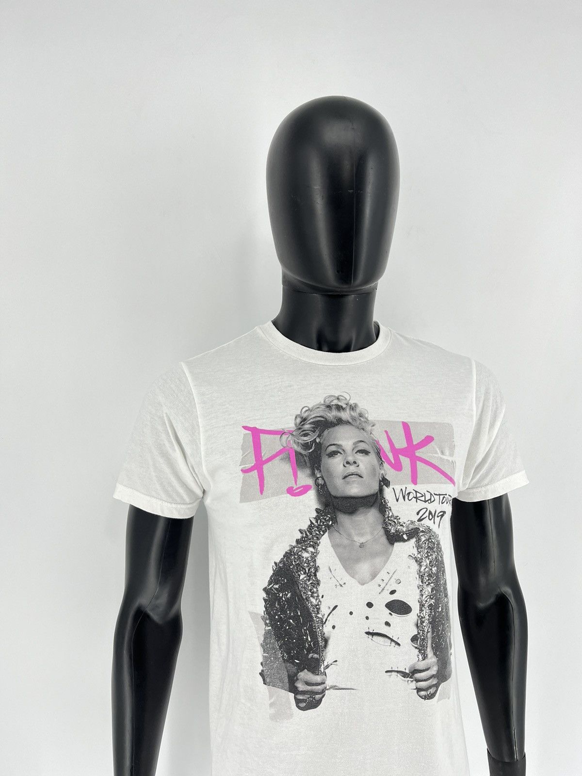 Band Tees × Pink Vintage Y2K Pink Fun House Tour American Singer Artist Tee Size US M / EU 48-50 / 2 - 3 Thumbnail