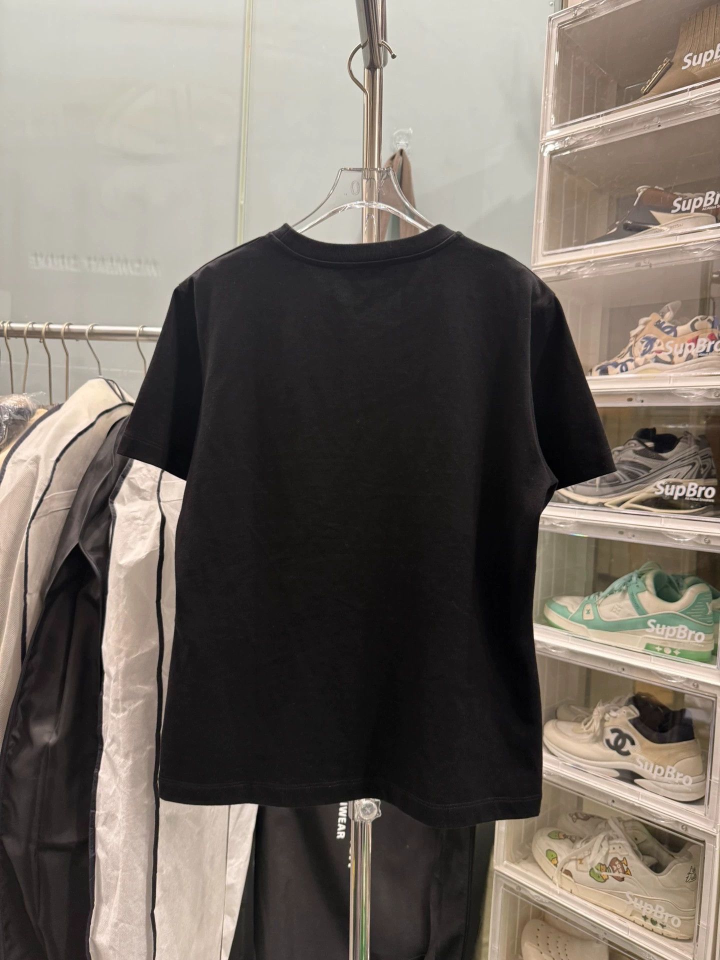 Louis Vuitton Louis Vuitton monogram logo pocket short-sleeved t-shirt Size M / US 6-8 / IT 42-44 - 2 Thumbnail