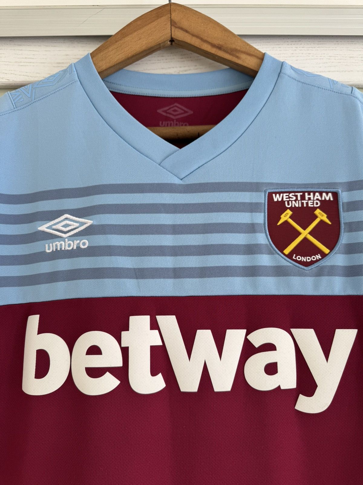 Umbro West Ham United 2019-2020 Home Soccer Jersey Football Shirt Size US L / EU 52-54 / 3 - 5 Thumbnail