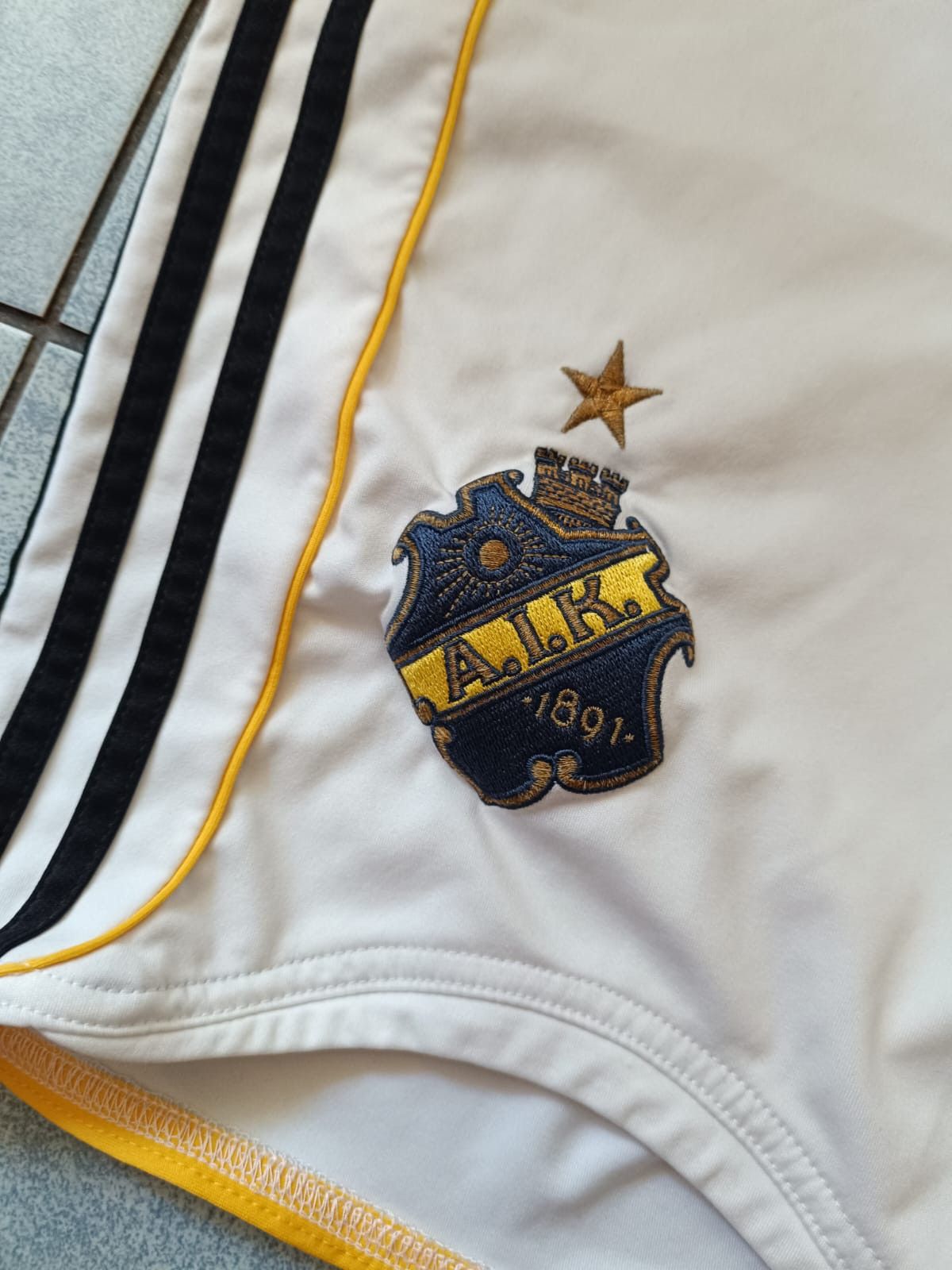 Adidas Vintage adidas AIK Football Club Shorts Size US 32 / EU 48 - 7 Thumbnail
