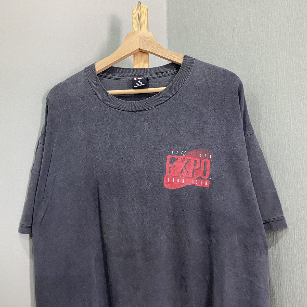 Vintage Vintage 90s The X-Files Expo Tour 1998 T-Shirt Washed Black Size US XL / EU 56 / 4 - 6 Thumbnail