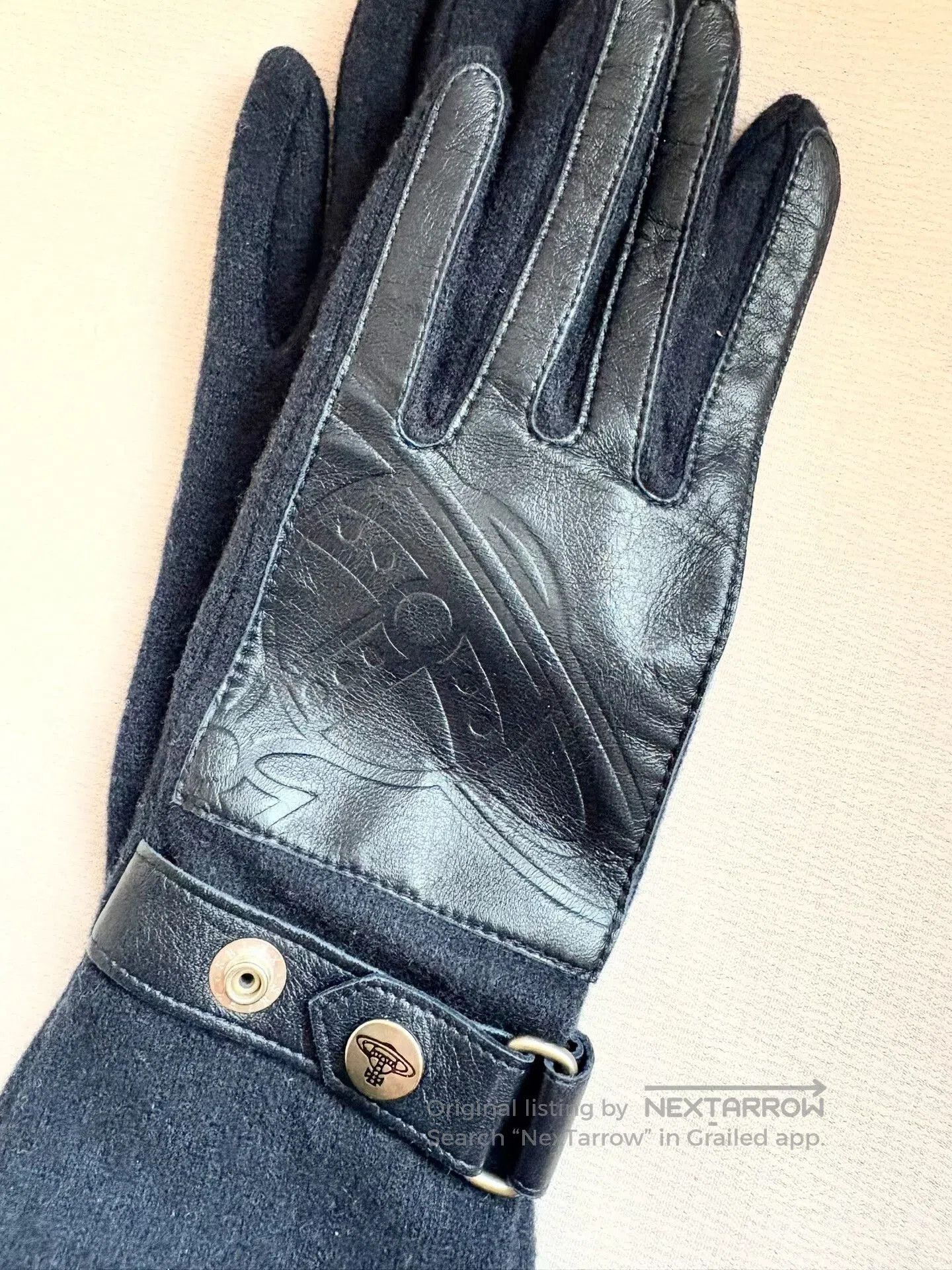 Vivienne Westwood Vivienne Westwood Black Wool Gloves. Size ONE SIZE - 3 Thumbnail