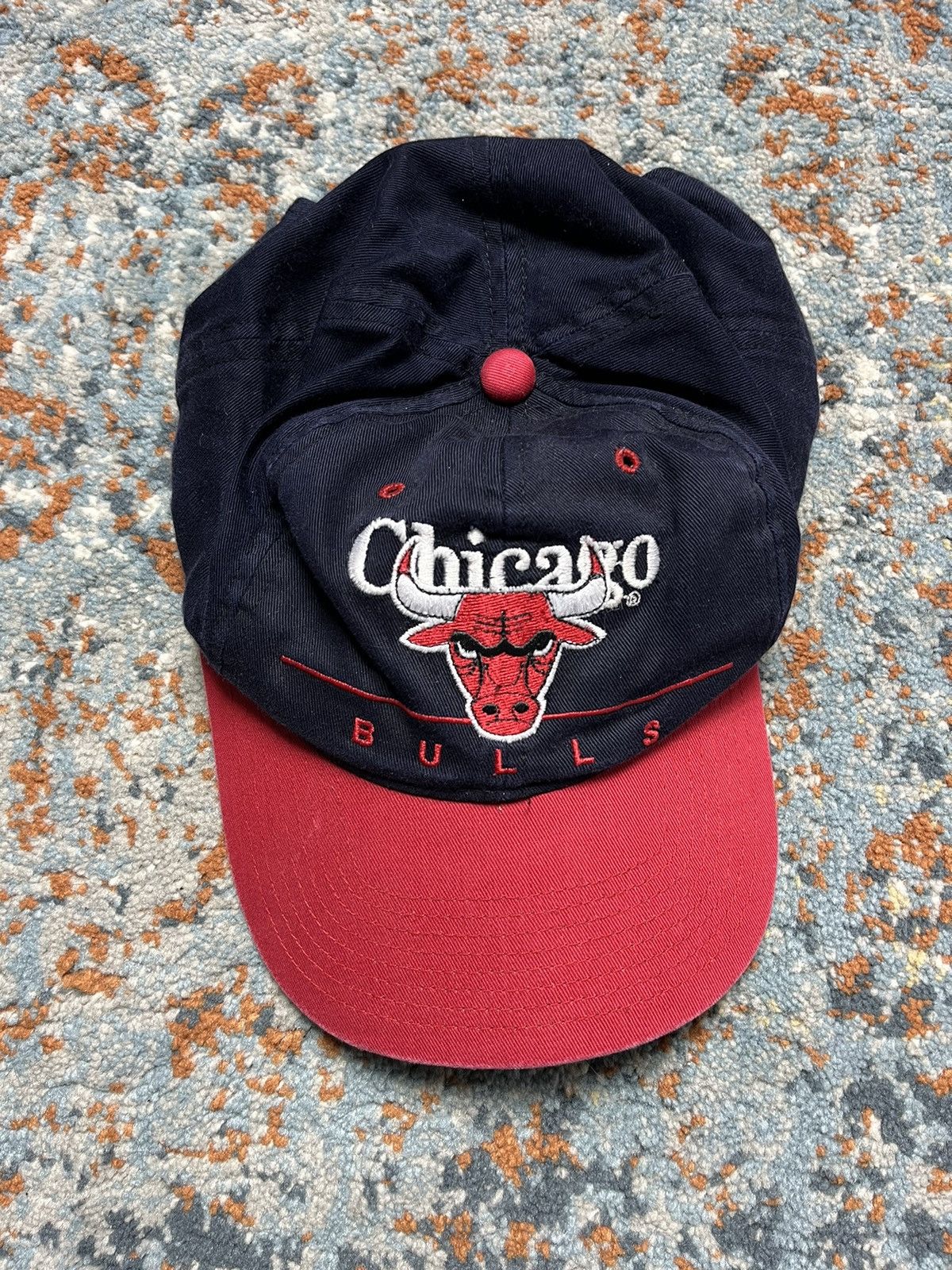 NBA Vintage 90s NBA Chicago Bulls embroidered graphic hat Size ONE SIZE - 5 Thumbnail