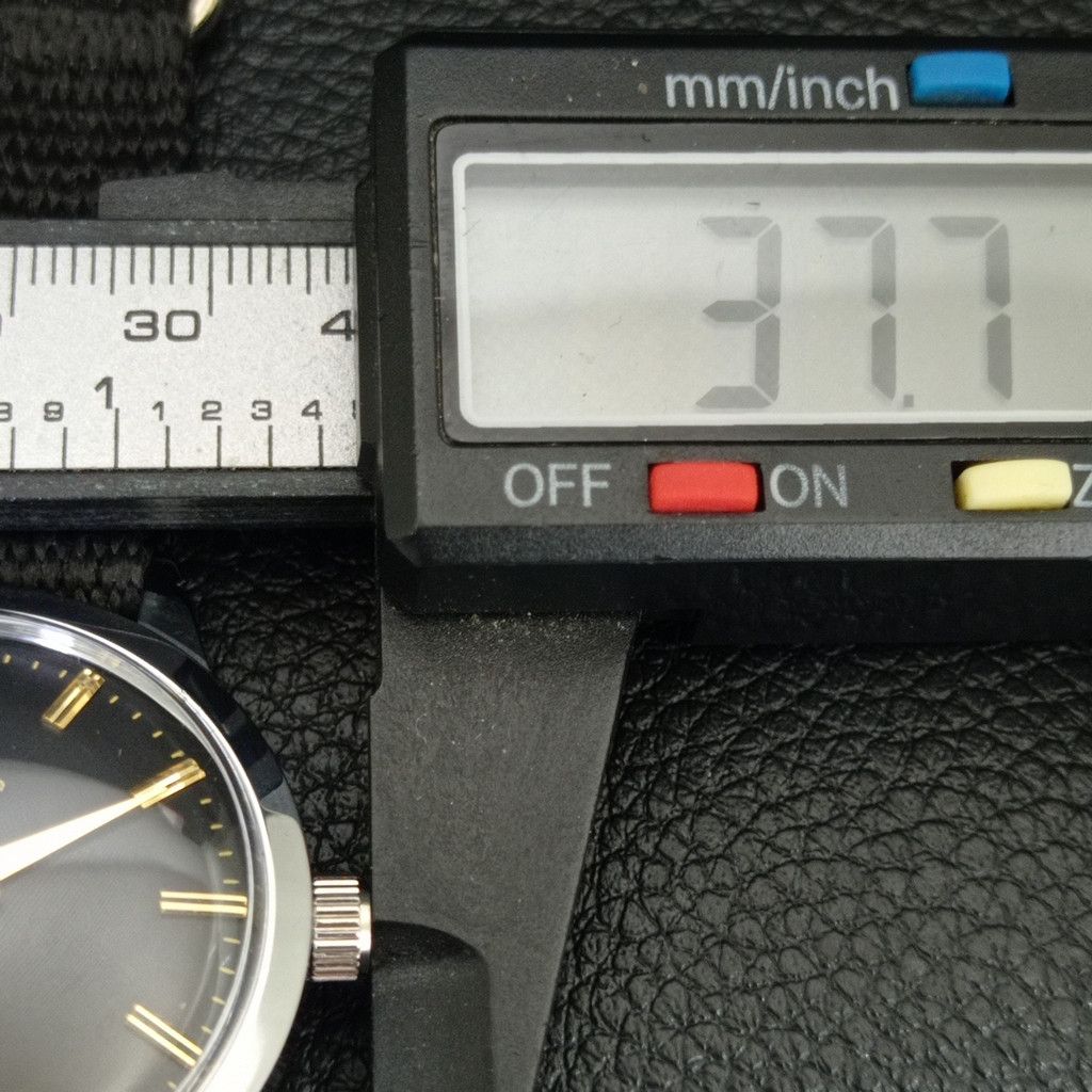 Other VINTAGE MONTINE HAND-WINDING SWISS MENS WHITE WATCH a444170 Size 38 - 7 Thumbnail