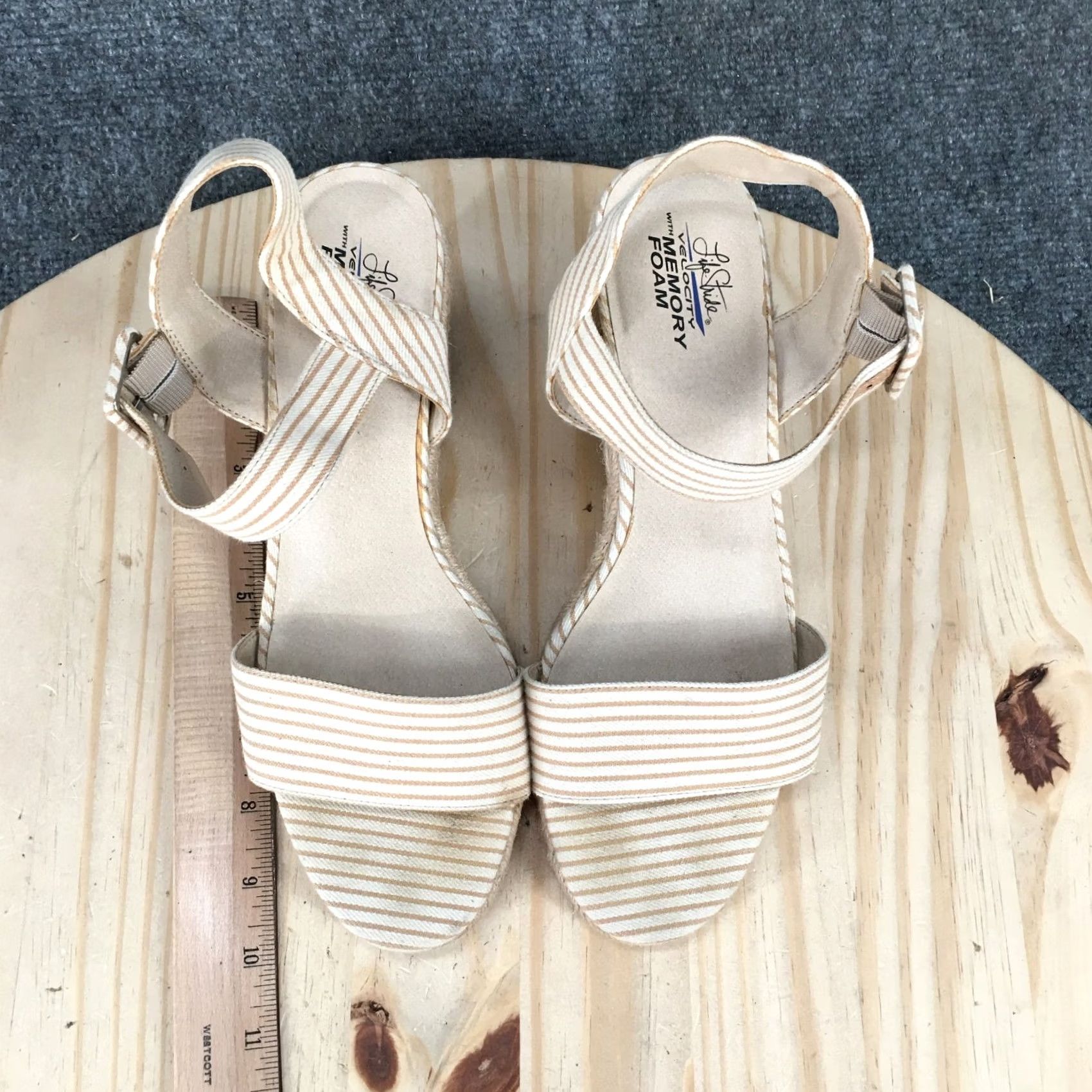 Vintage LifeStride Sandals Womens 9.5 Beige Espadrille Ankle Straps Wedge Casual Sandal Size US 10 / IT 40 - 6 Thumbnail