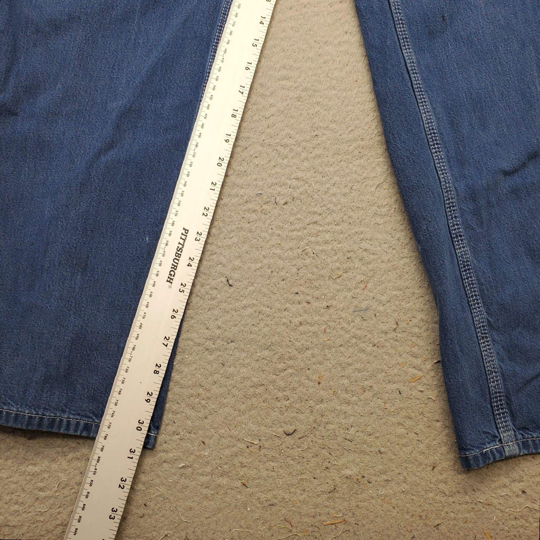 Carhartt Carhartt Jeans Men's 38/32 Blue Denim Dungaree Fit Medium Wash Carpenter Straight 5-Pocket Mens Size: 38/32 Blue Denim Regular Fit Size US 38 / EU 54 - 4 Thumbnail