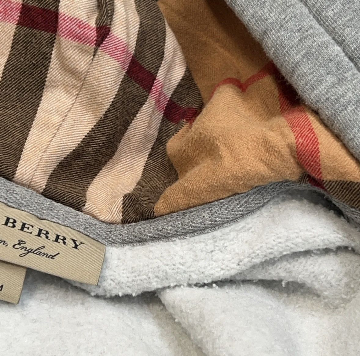 Burberry Burberry zip Size US M / EU 48-50 / 2 - 5 Thumbnail