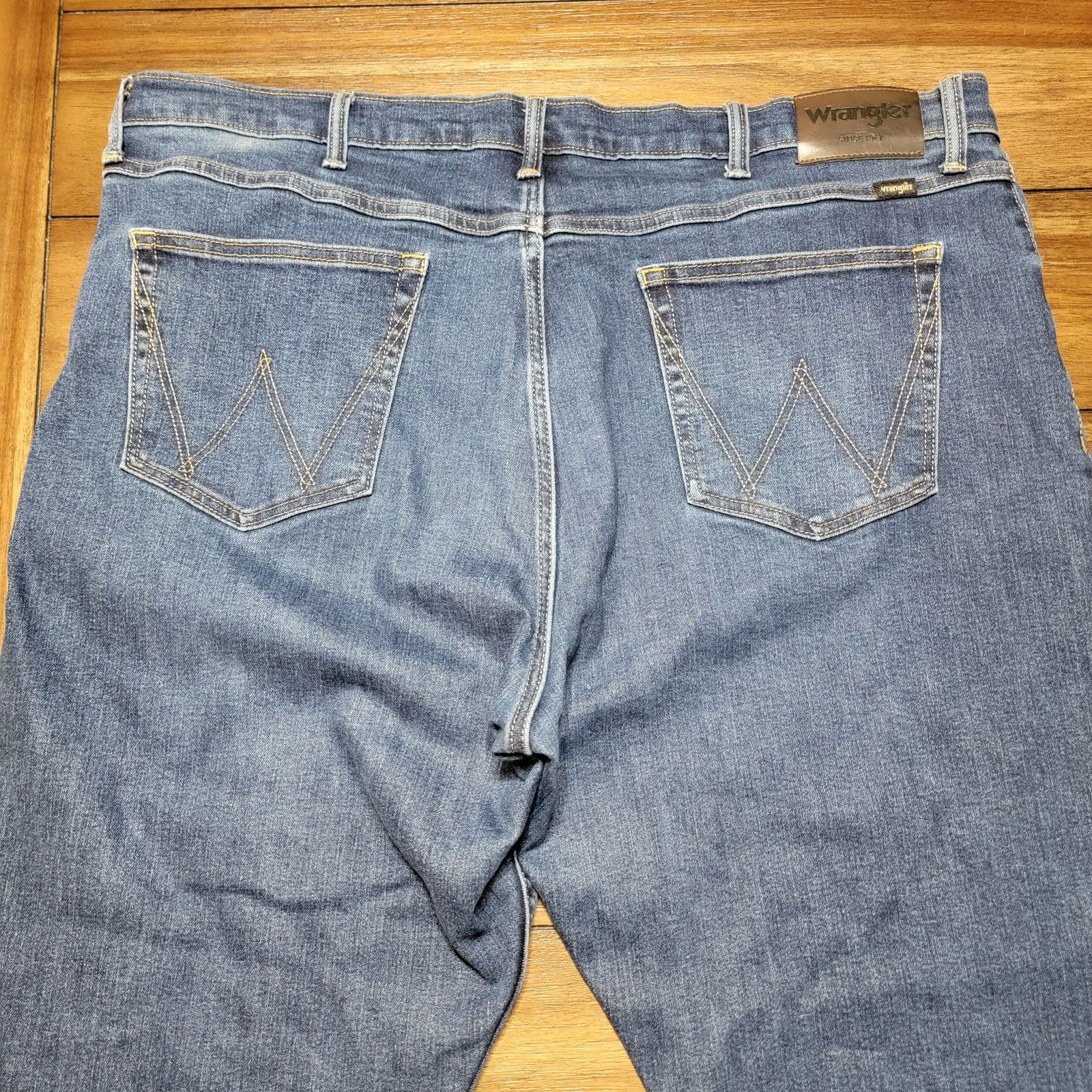 Wrangler Wrangler Relaxed Boot Denim Jeans - Size 42X30 Size US 42 / EU 58 - 4 Thumbnail