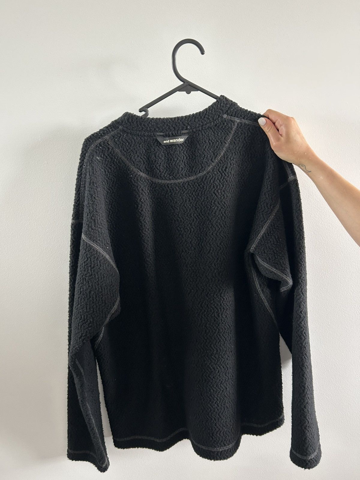 And Wander AND WANDER - REWOOL JACQUARD CREW KNIT SWEATER Size US M / EU 48-50 / 2 - 2 Thumbnail