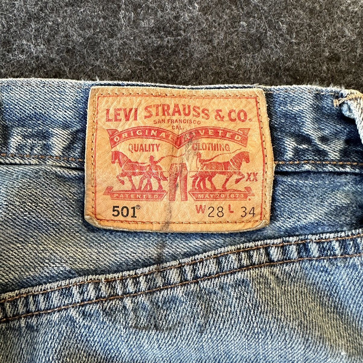 Levi's Vintage Levis 501 Distressed Blue Denim 28x32 D566 Size US 28 / EU 44 - 5 Thumbnail