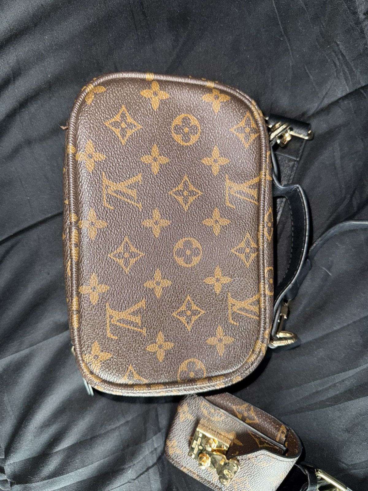 Louis Vuitton Louis Vuitton Monogram Canvas Utility Crossbody bag Size ONE SIZE - 5 Thumbnail