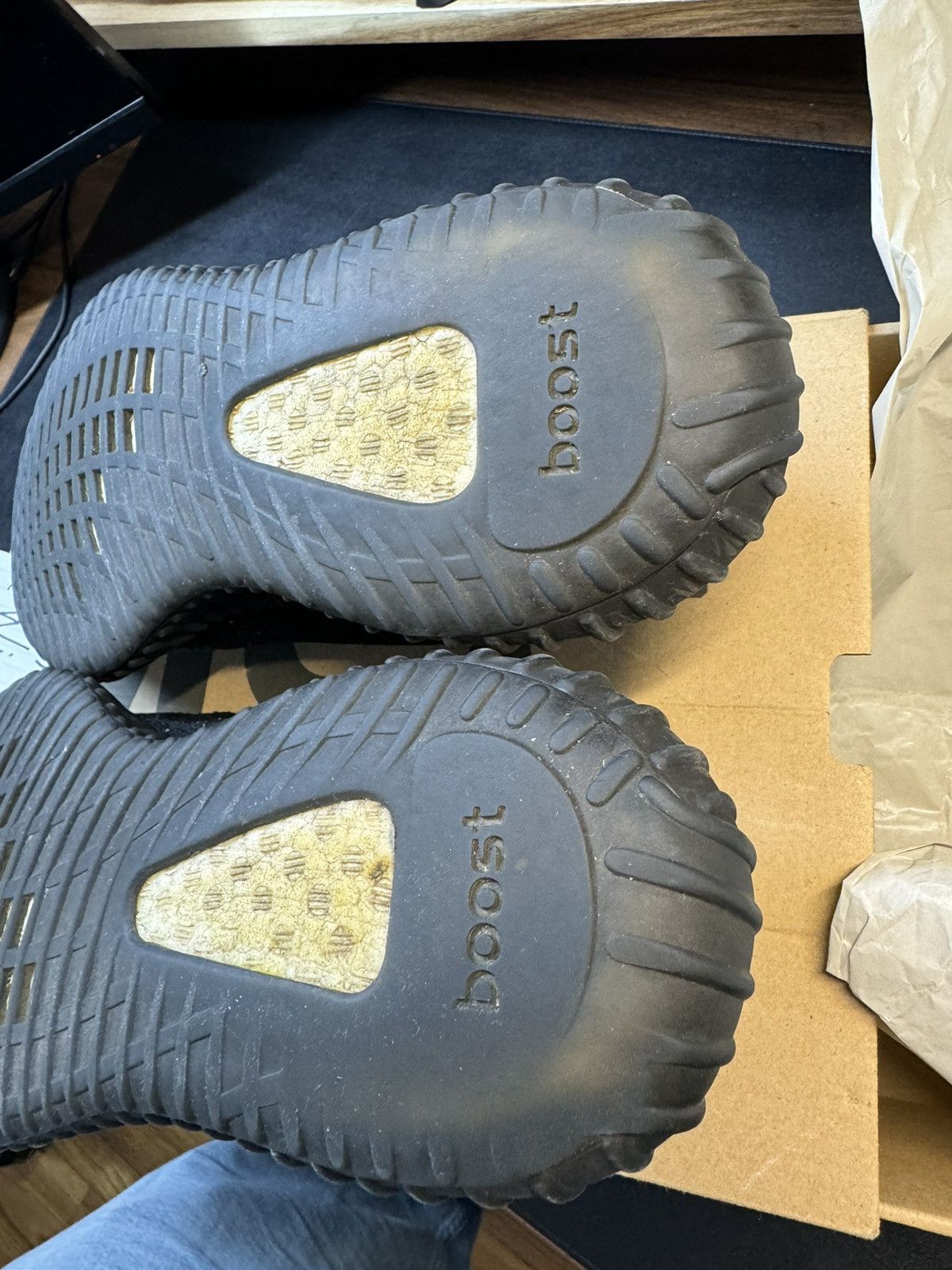 Adidas × Kanye West × Yeezy Yeezy Boost 350 V2 Oreo - 9.5M - Good Condition Size US 9.5 / EU 42-43 - 18 Thumbnail