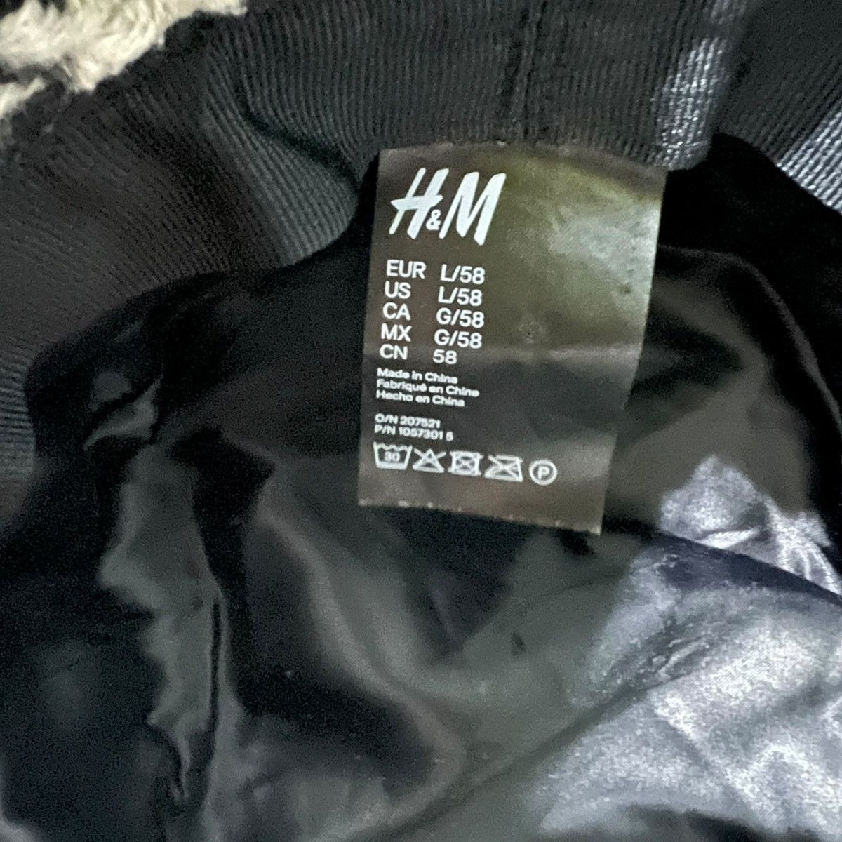 Edition Japan × H&M × L.O.G.G. VINTAGE H&M HOUNDSTOOTH BUCKET HAT Size ONE SIZE - 23 Thumbnail