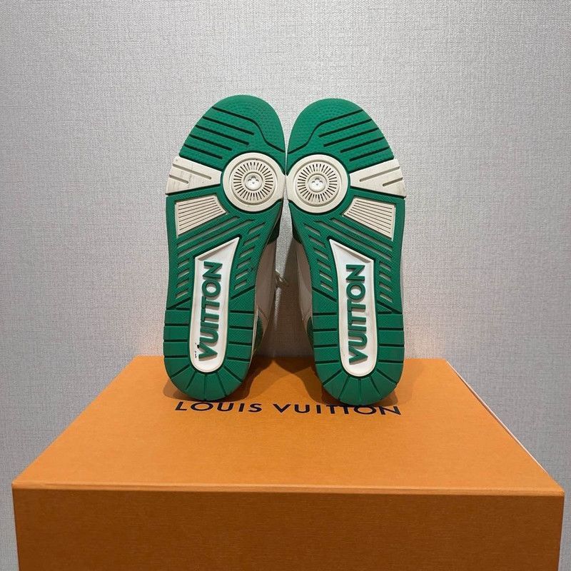 Louis Vuitton Louis Vuitton Trainer Low-Top Sneakers in White and Green - Size US 8 / EU 41 - 4 Thumbnail