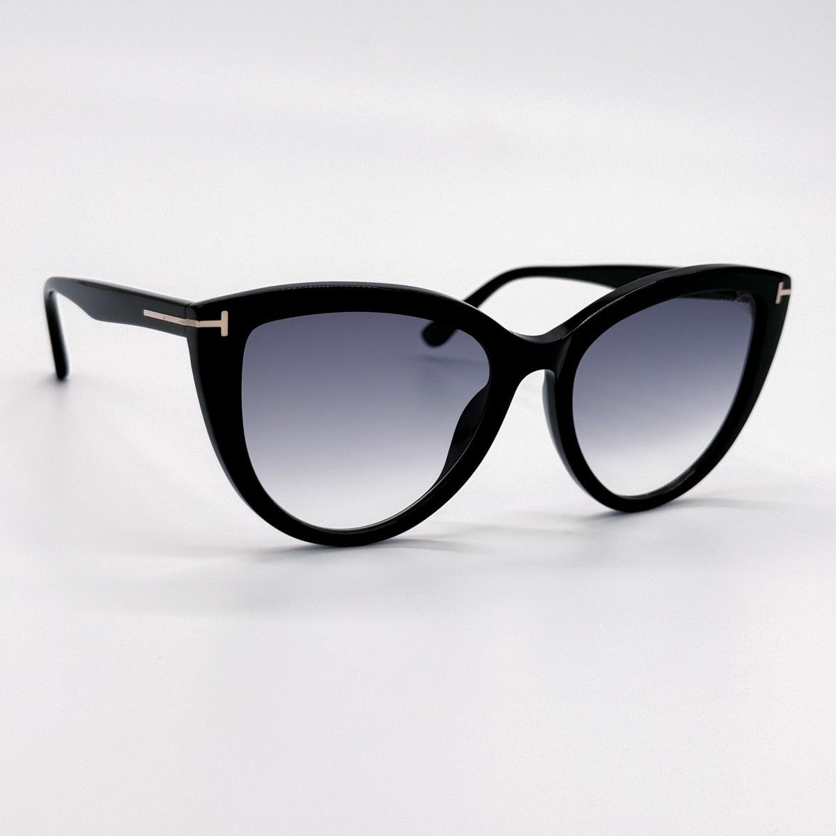 Tom Ford NEW TOM FORD ISABELLA-02 TF915 01B WOMEN SUNGLASSES FT0915/S Size ONE SIZE - 4 Thumbnail