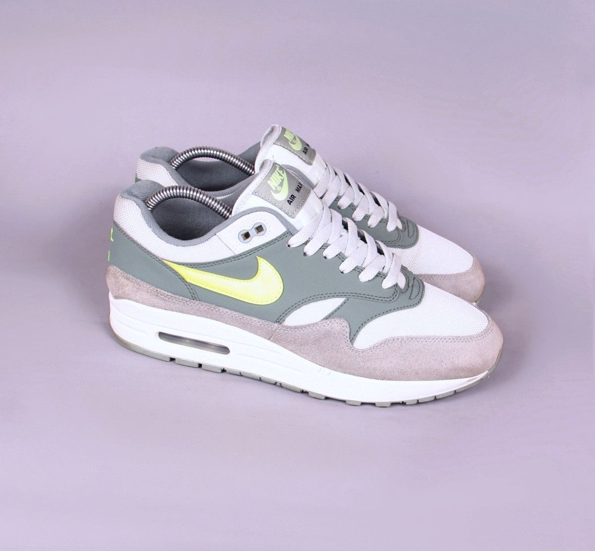 air max 1 mica green volt