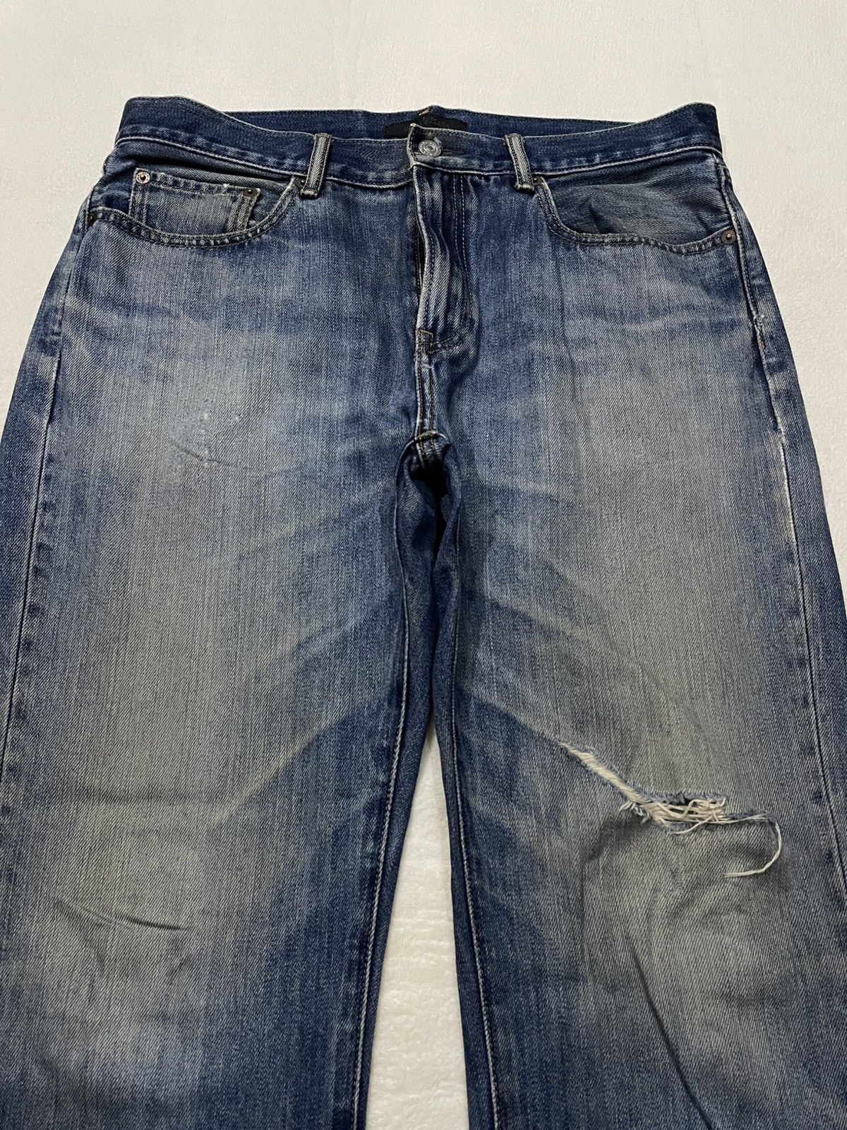 Uniqlo Vintage Uniqlo Diatress Faded Dark Blue Jeans Size US 35 - 2 Thumbnail
