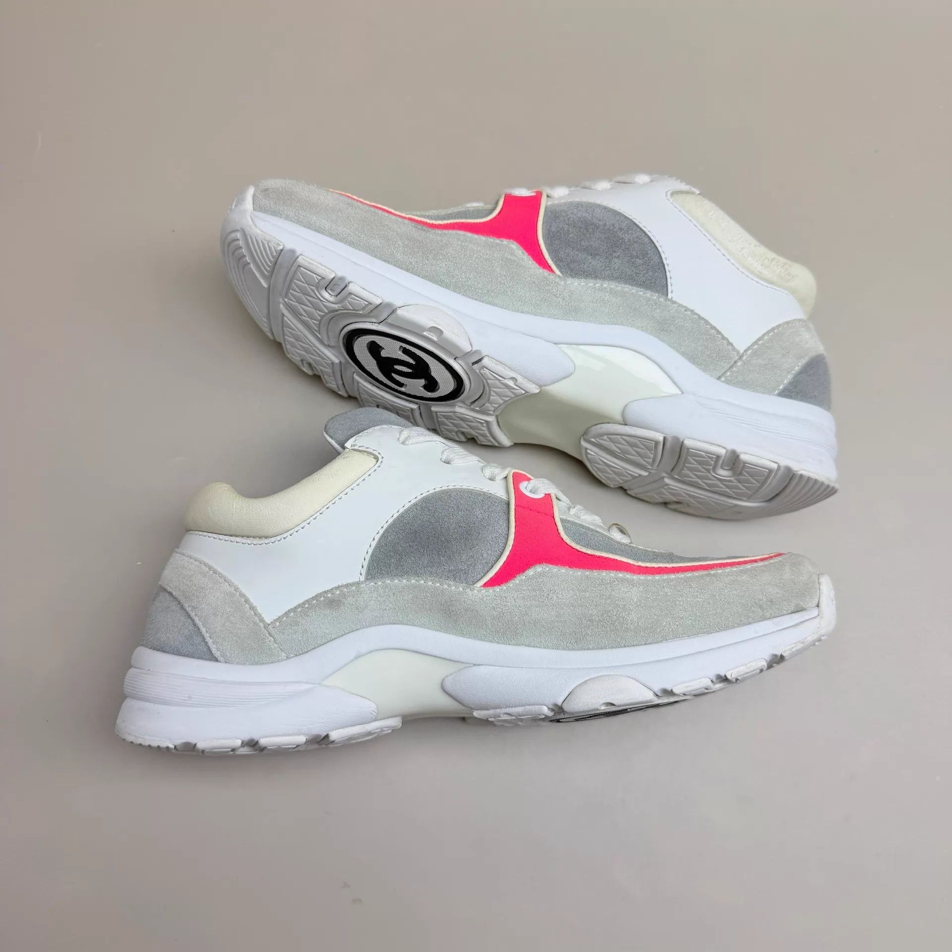 Chanel CHANEL CC White/Gray/Red Sneakers 35 women's 95 New Size US 4.5 / IT 34.5 - 4 Thumbnail