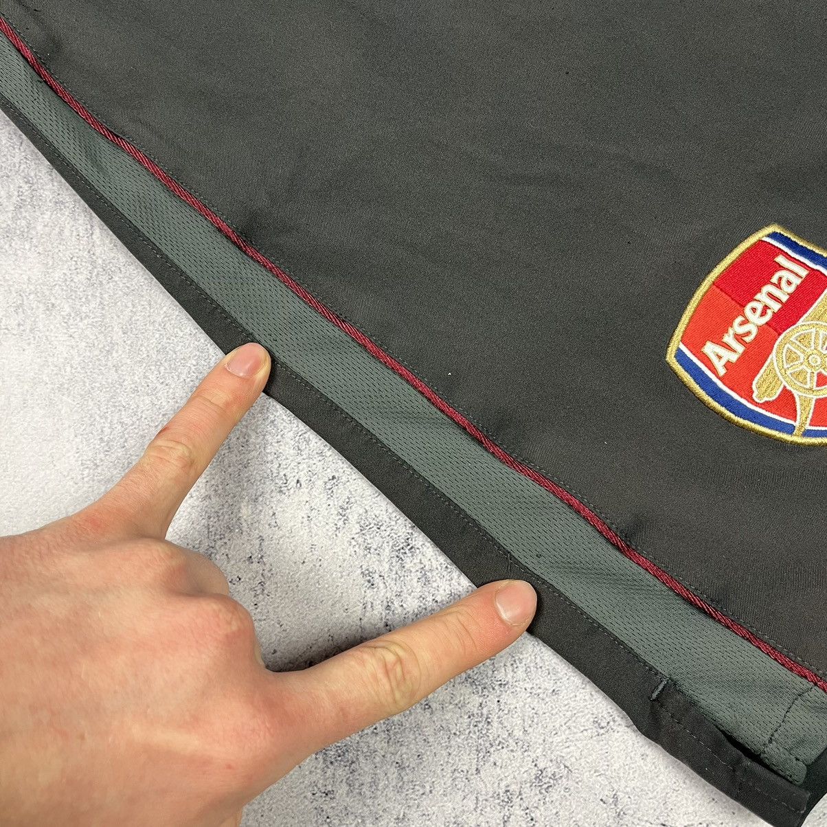 Nike Vintage Nike Arsenal soccer shorts 90’s Size US 38 / EU 54 - 19 Thumbnail