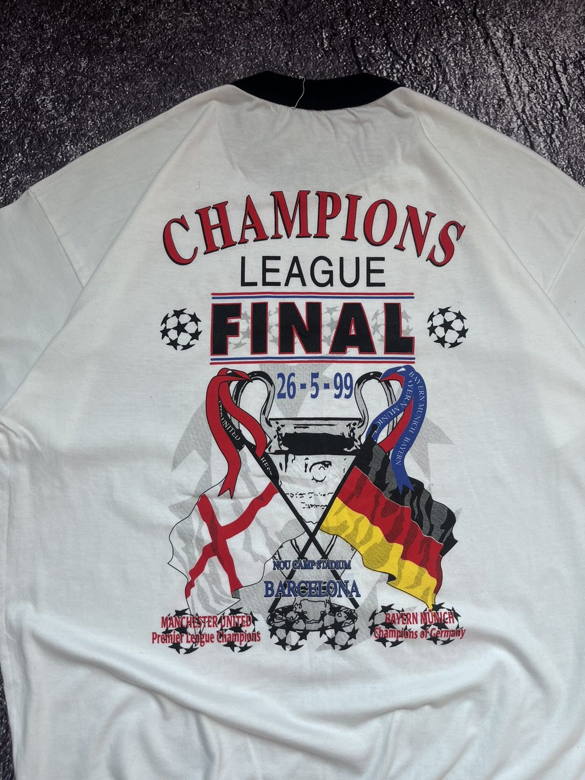 Vintage 1999 Manchester United Bayern Champions League Winners Tee Size US L / EU 52-54 / 3 - 7 Thumbnail