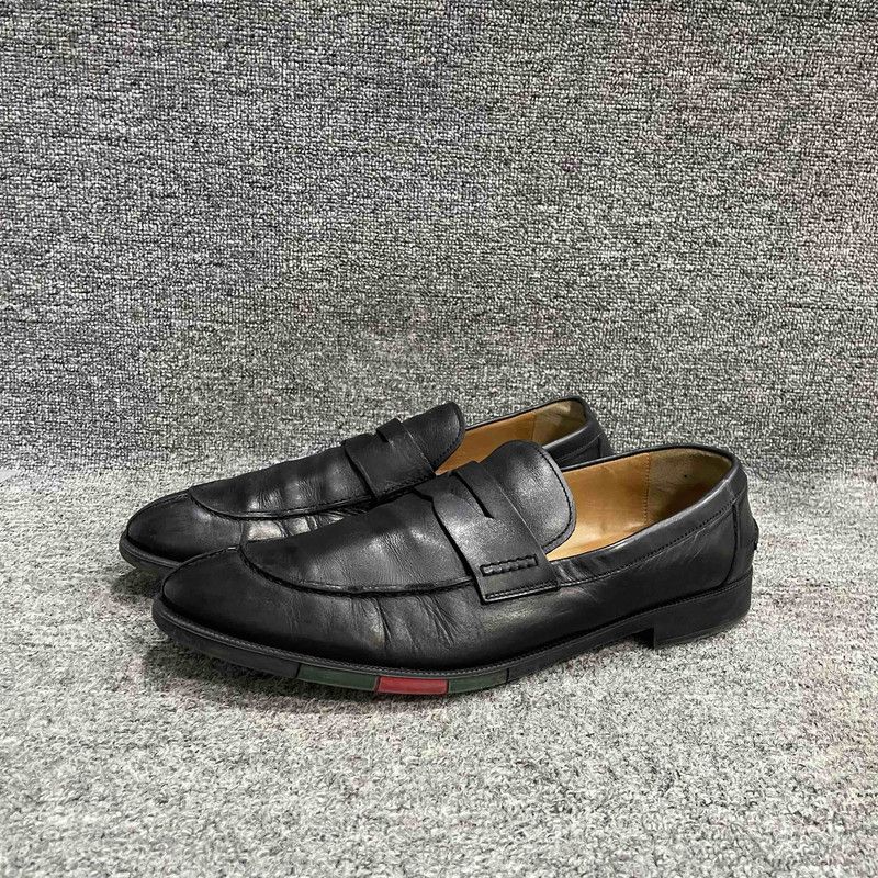 Gucci Leather Slip-On Loafers for Men 0079