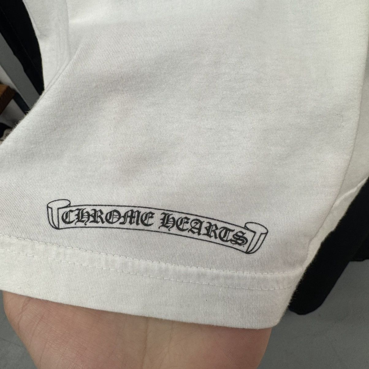 Chrome Hearts Chrome Hearts Scroll Logo Pocket T-Shirt Size US XL / EU 56 / 4 - 5 Thumbnail