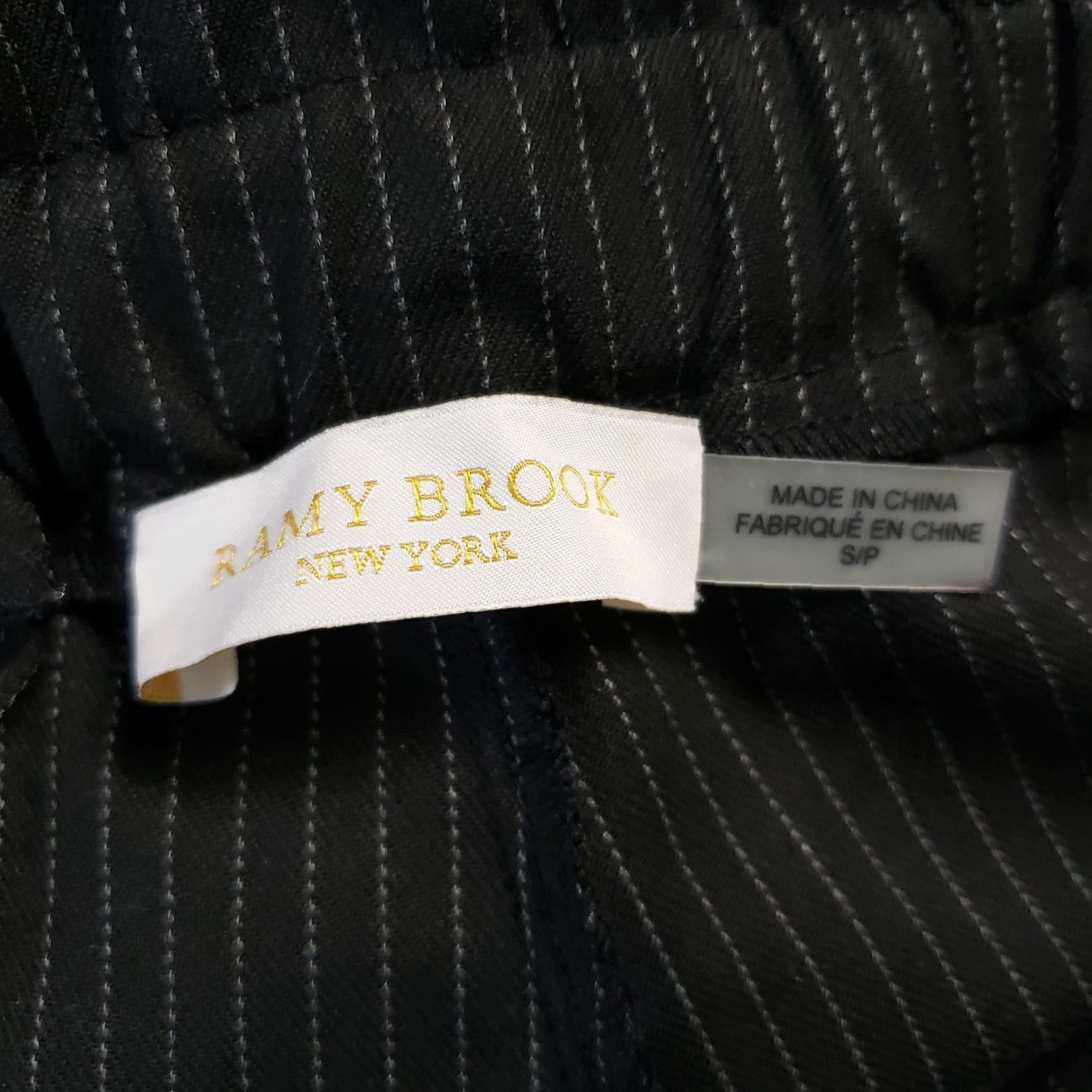 Ramy Brook Ramy Brook Womens Cropped Pants Sz S Black Stripe Tie Waist Pants Cropped Womens Black Stripe Tie Waist 90s? Size 28" / US 6 / IT 42 - 6 Thumbnail