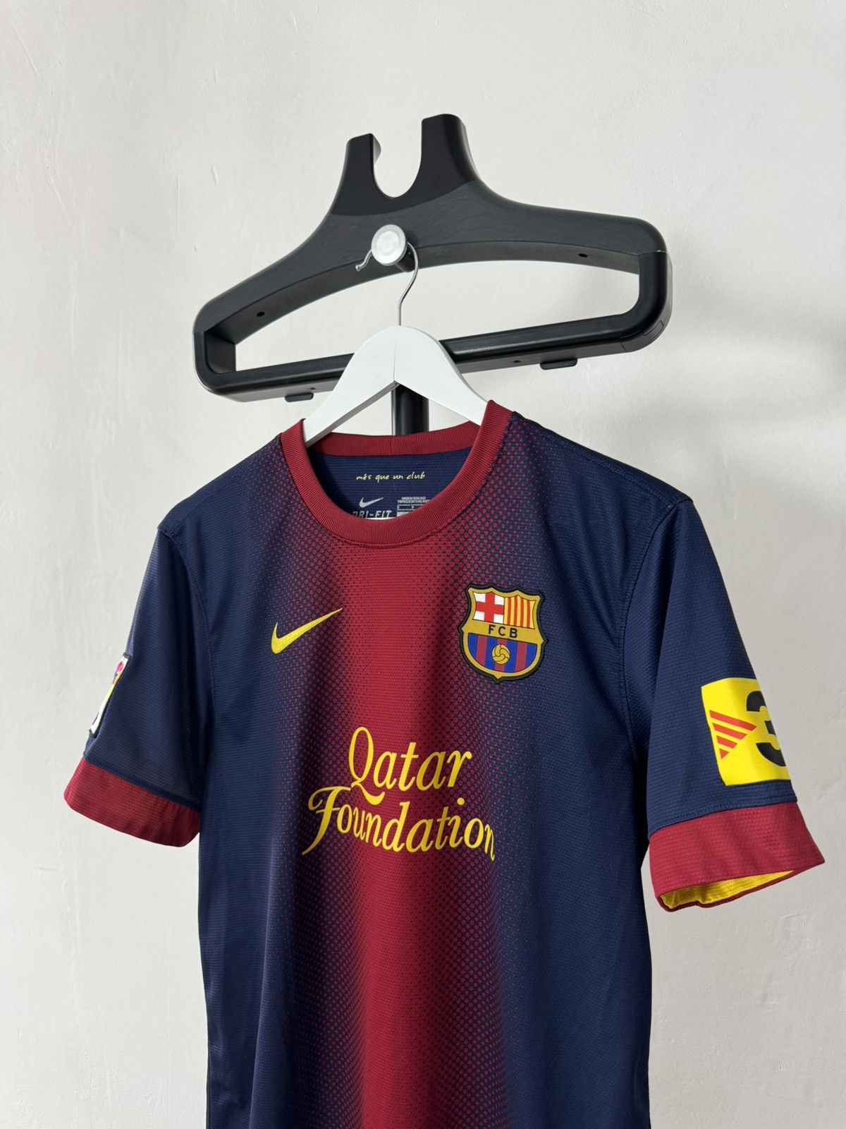 Nike Nike Barcelona 10 Messi 2012 2013 Home Jersey Size US S / EU 44-46 / 1 - 6 Thumbnail