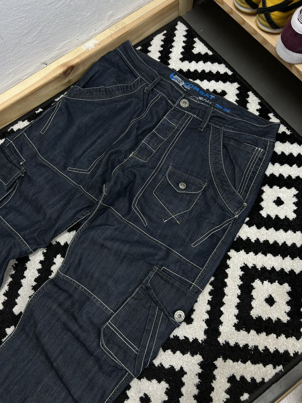 Vintage Vintage Y2k Cargo Denim jeans size 36/32 multi pocket Size US 36 / EU 52 - 5 Thumbnail