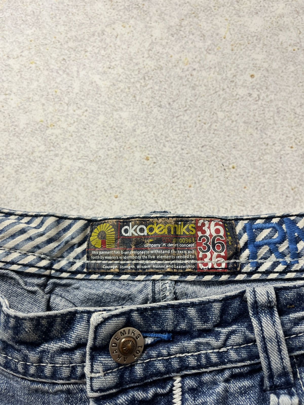 Akademiks VTG Akademiks Men’s Denim Shorts Blue Denim Hip Hop Baggy Size US 36 / EU 52 - 7 Thumbnail