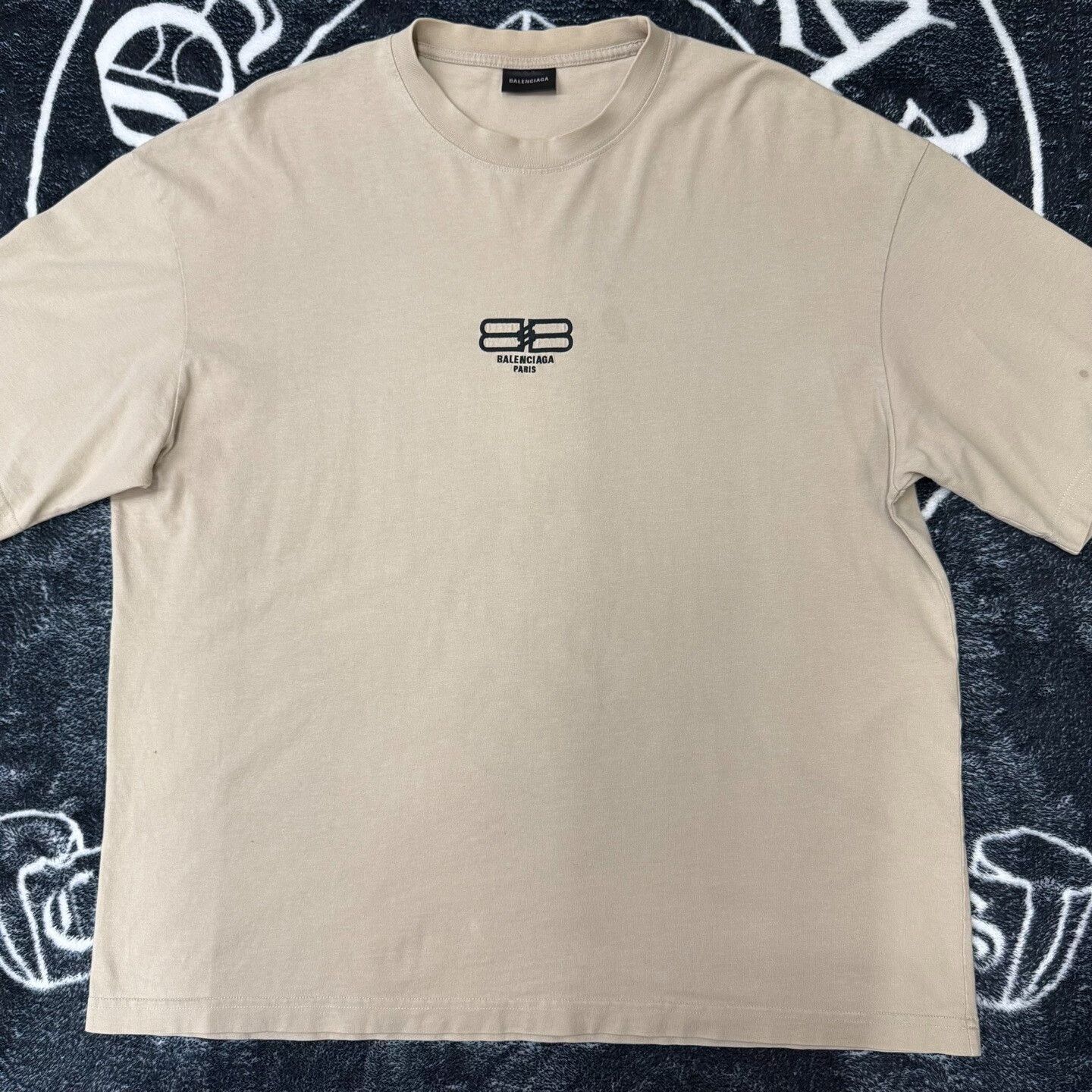 Balenciaga Balenciaga Beige T-Shirt XL Men Size US XL / EU 56 / 4 - 1 Thumbnail