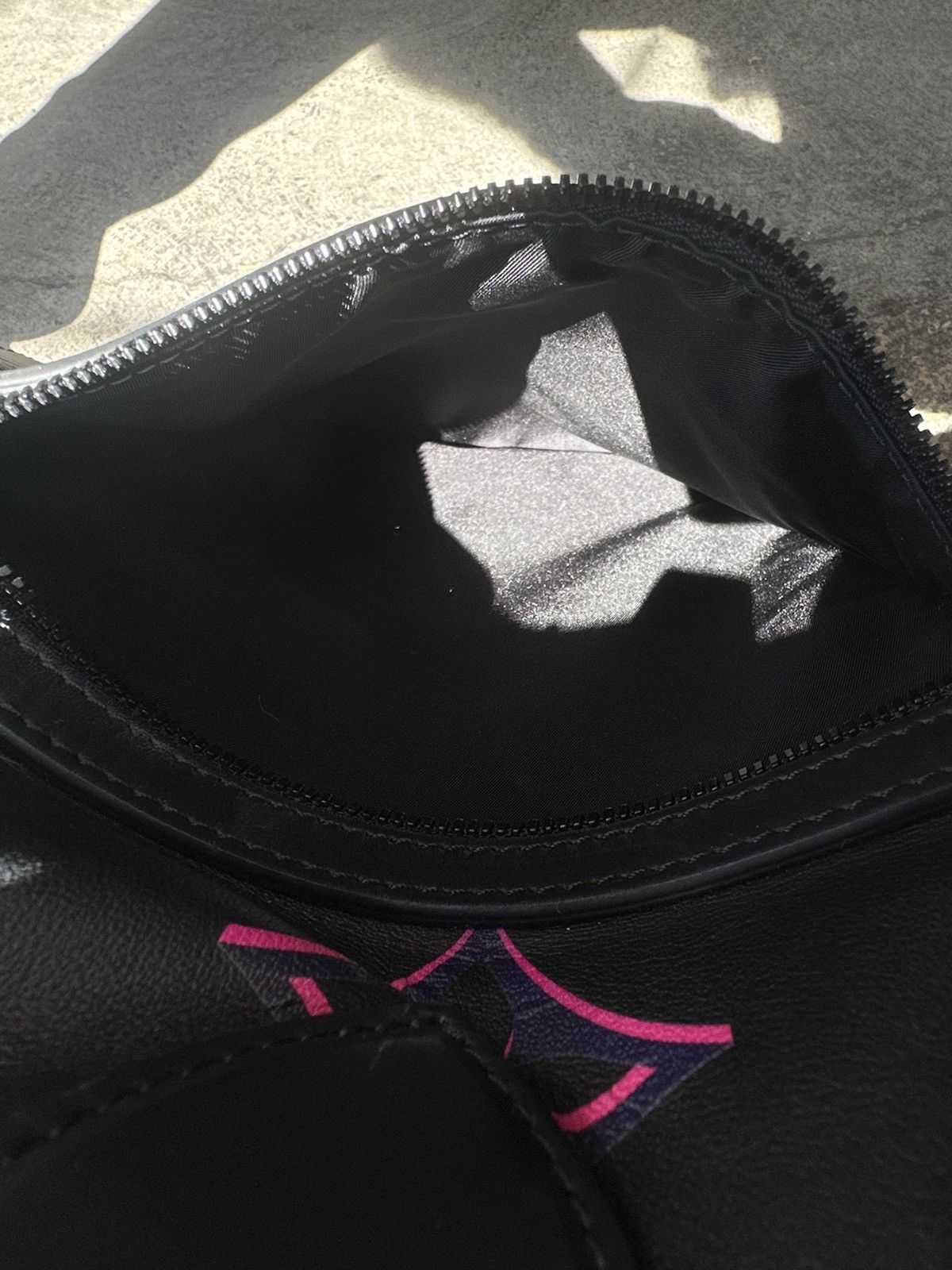 Louis Vuitton Louis Vuitton Meteor Travel Bag 50 Size ONE SIZE - 14 Thumbnail